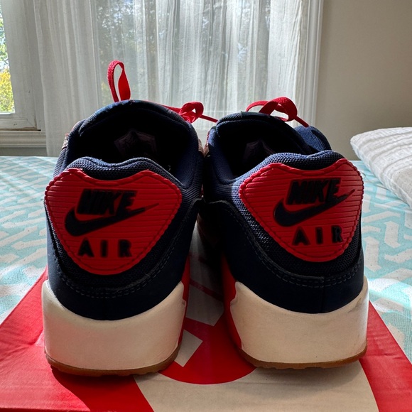 Nike AirMax 90 - Picture 3 of 5